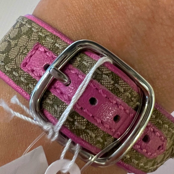 PreLoved Coach Chronograph White Pink Dial Steel Leather - Picture 4 of 5